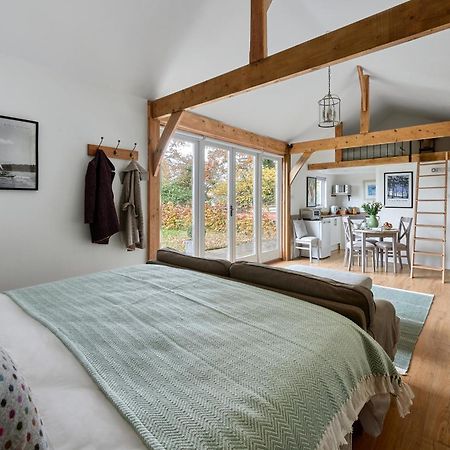 Stunning Cabin With Incredible Views Near Goodwood Rogate Dış mekan fotoğraf